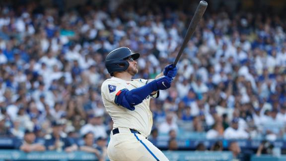 Max Muncy celebrates a home run